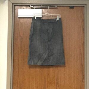 Michael Kors grey pin stripe skirt sz 4